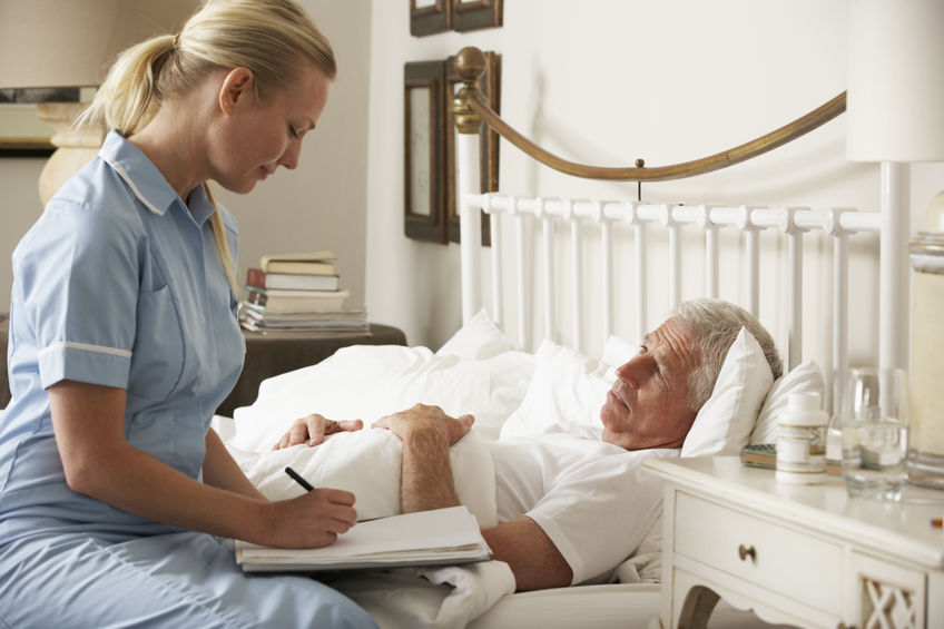 3 raisons de recourir aux services d’une infirmière à domicile