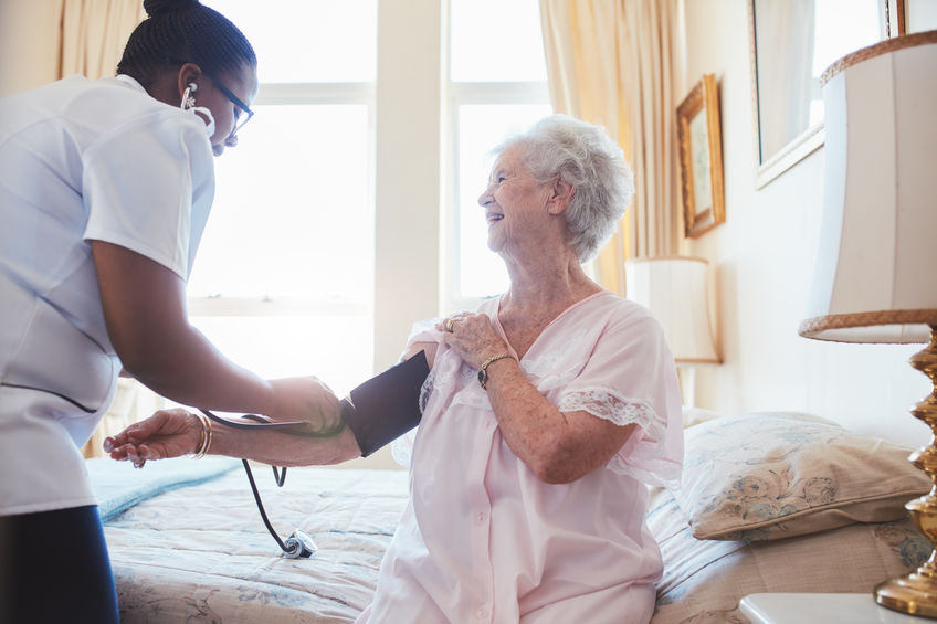 3 bonnes raisons de solliciter les services d’une infirmière à domicile